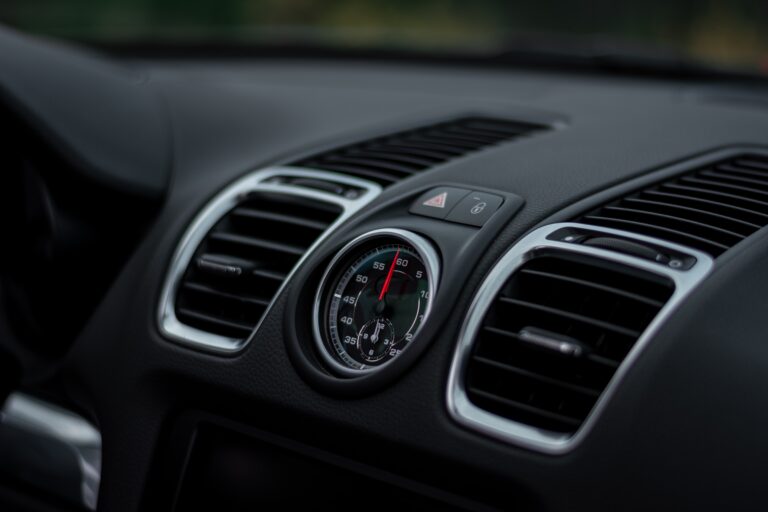 Why Are Vehicle Air Conditioning Repairs Very Expensive?